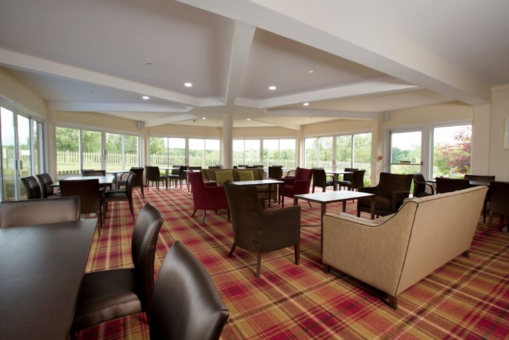 Sandford Springs Hotel & Golf Club - Sandford Lounge image 1
