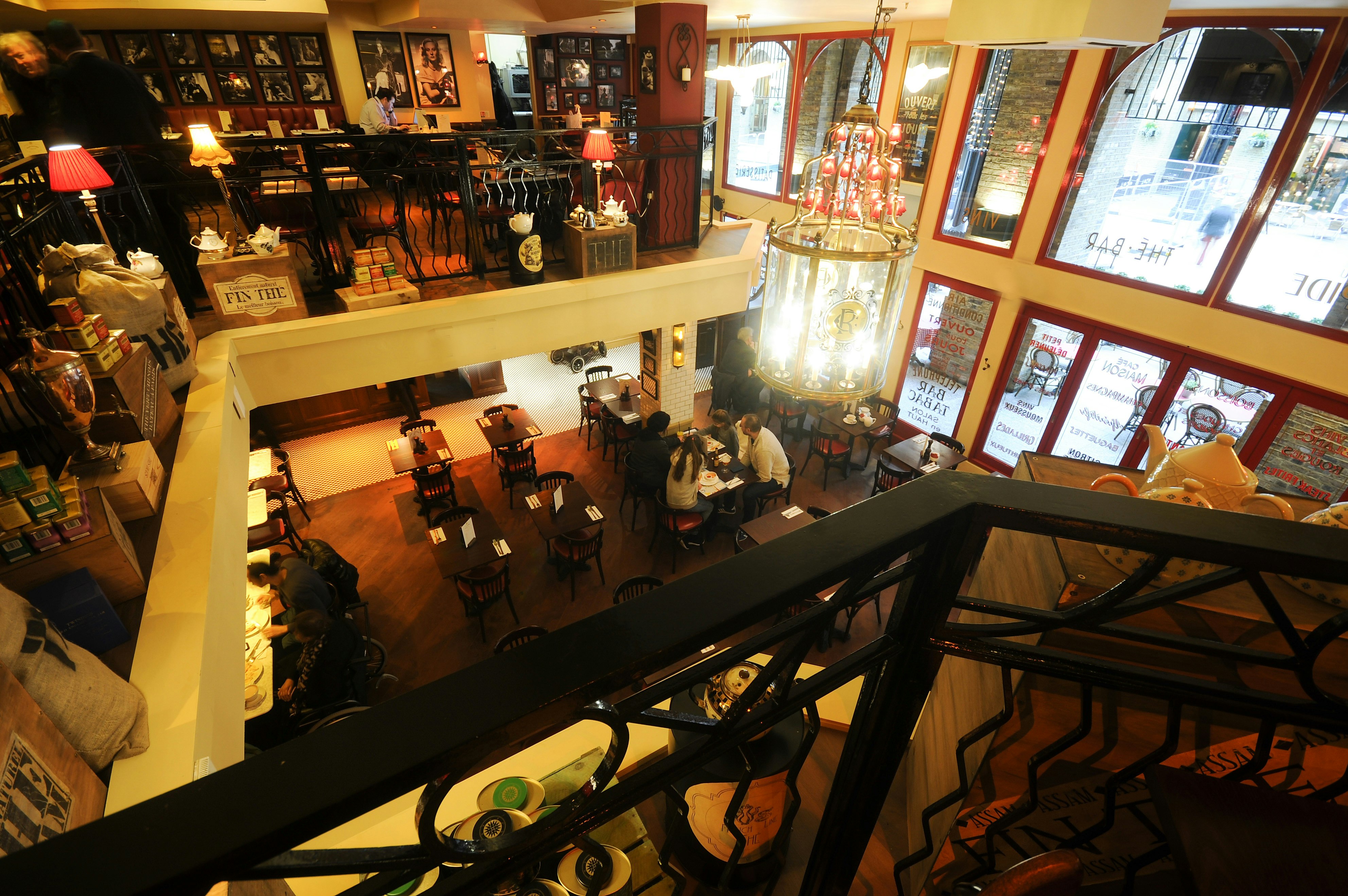 Café Rouge Hays Galleria - Full Venue image 9