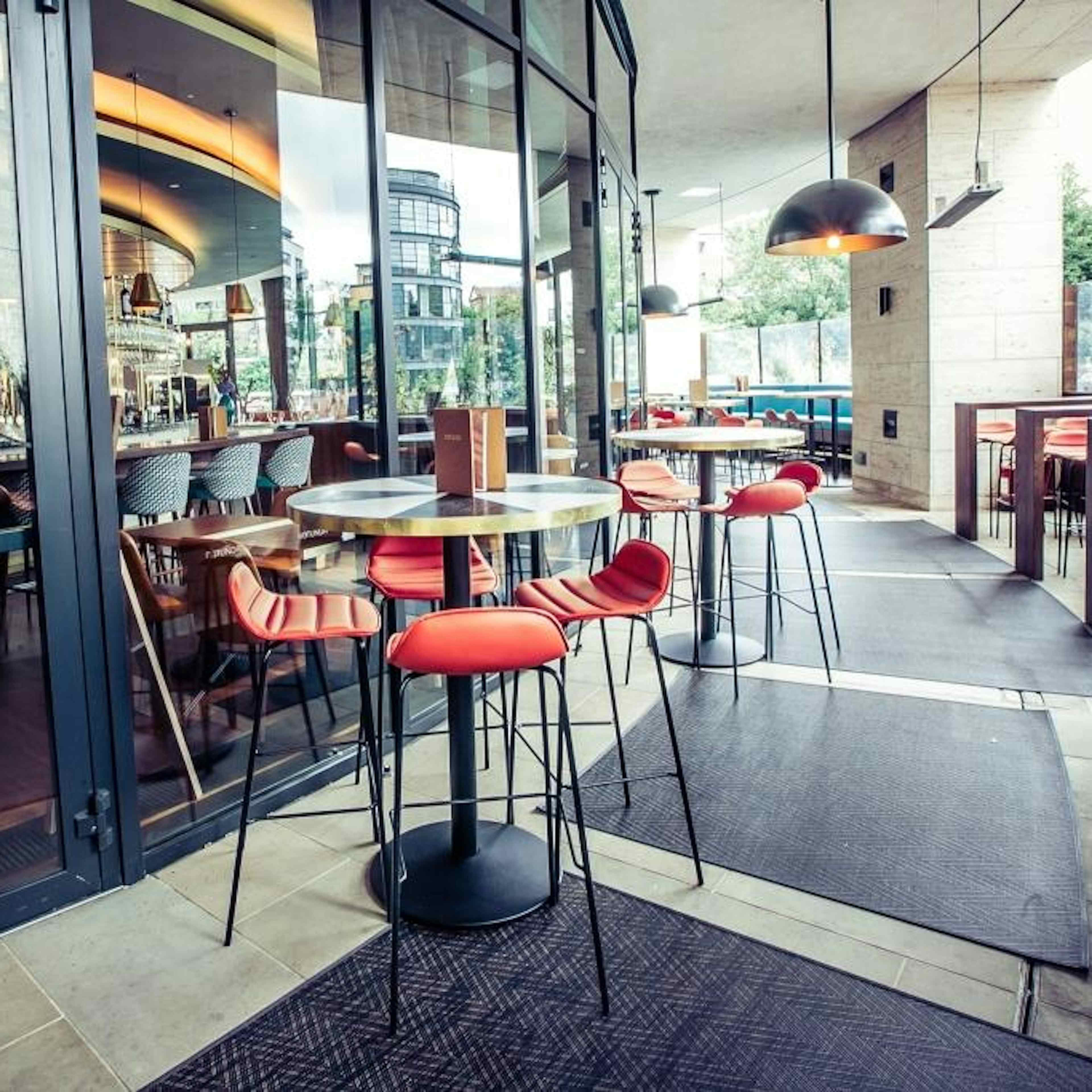 Rotunda Bar and Restaurant  - Whole venue image 3