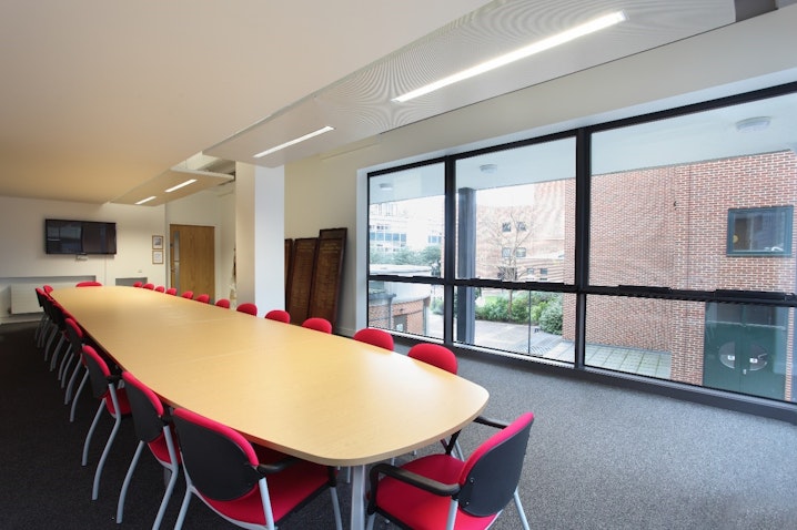 Queen Mary University Students' Union - Matt Spencer Boardroom image 1