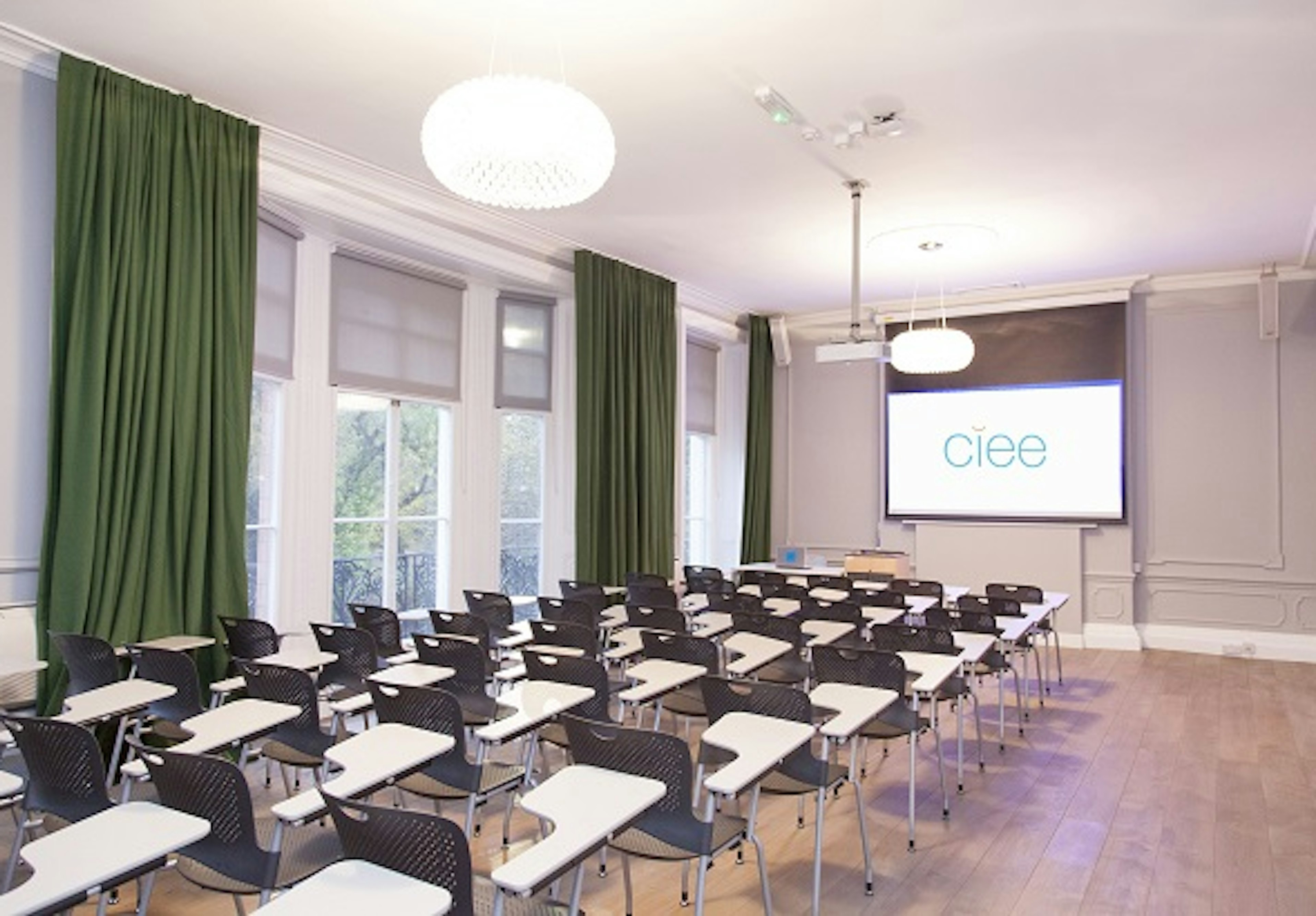 Business - CIEE Global Institute-London