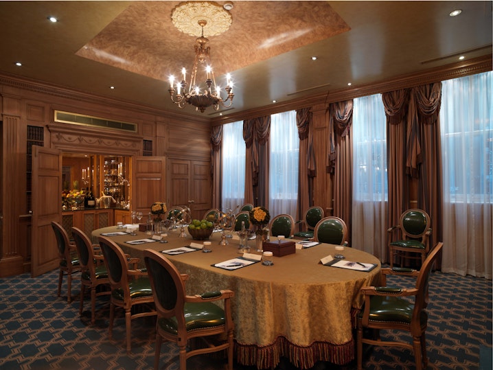 The Milestone Hotel - Windsor Suite image 1