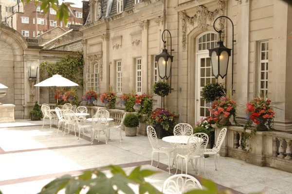 Dartmouth House - Courtyard image 1