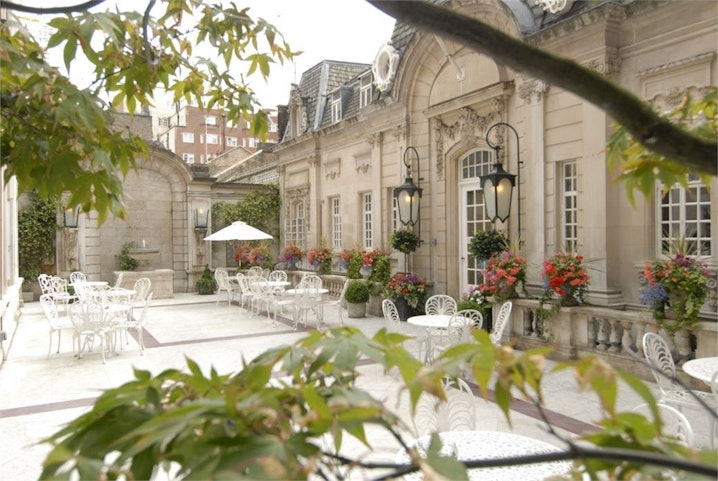 Dartmouth House - Courtyard image 1