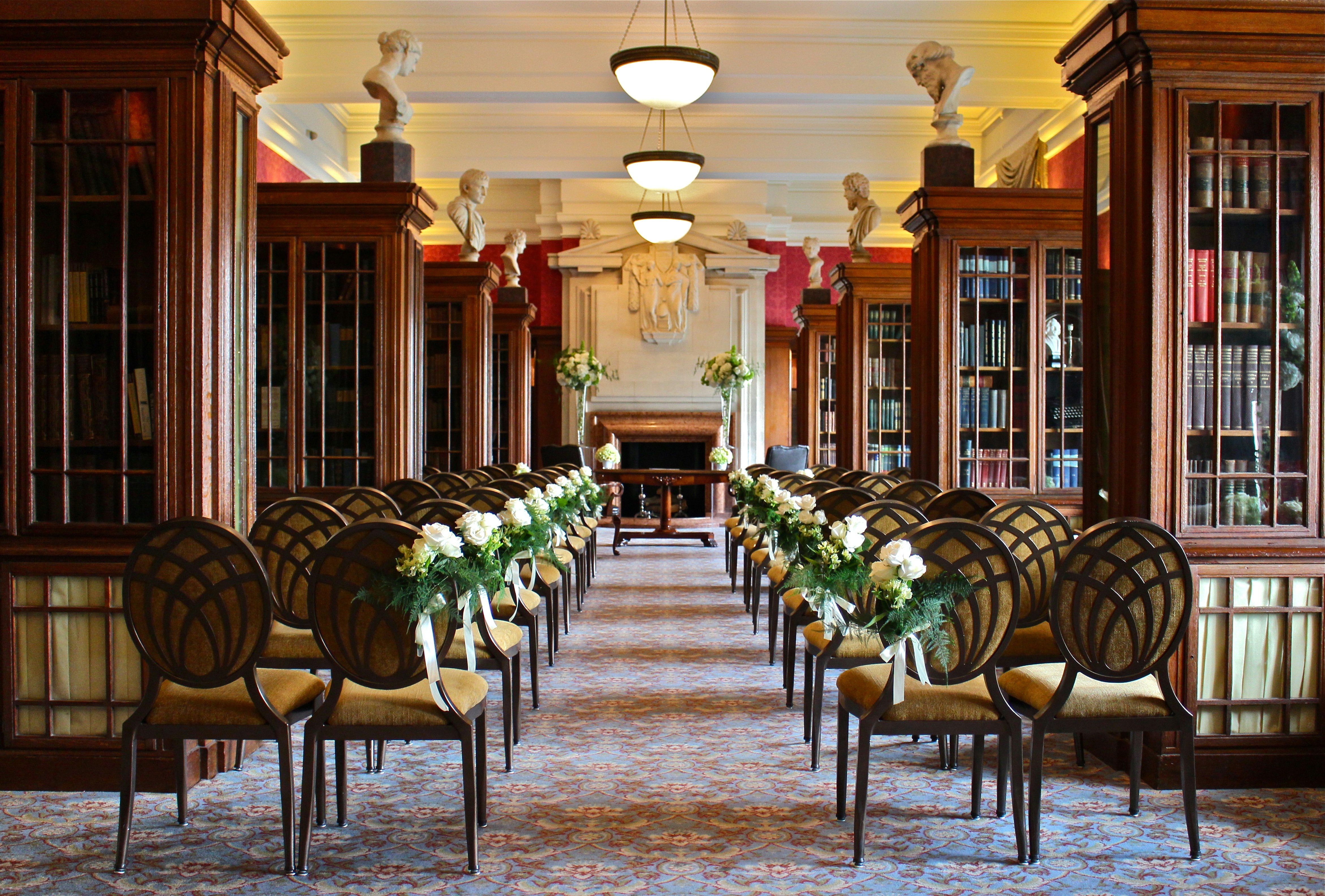 Small Wedding Venues in London - London Marriott Hotel County Hall