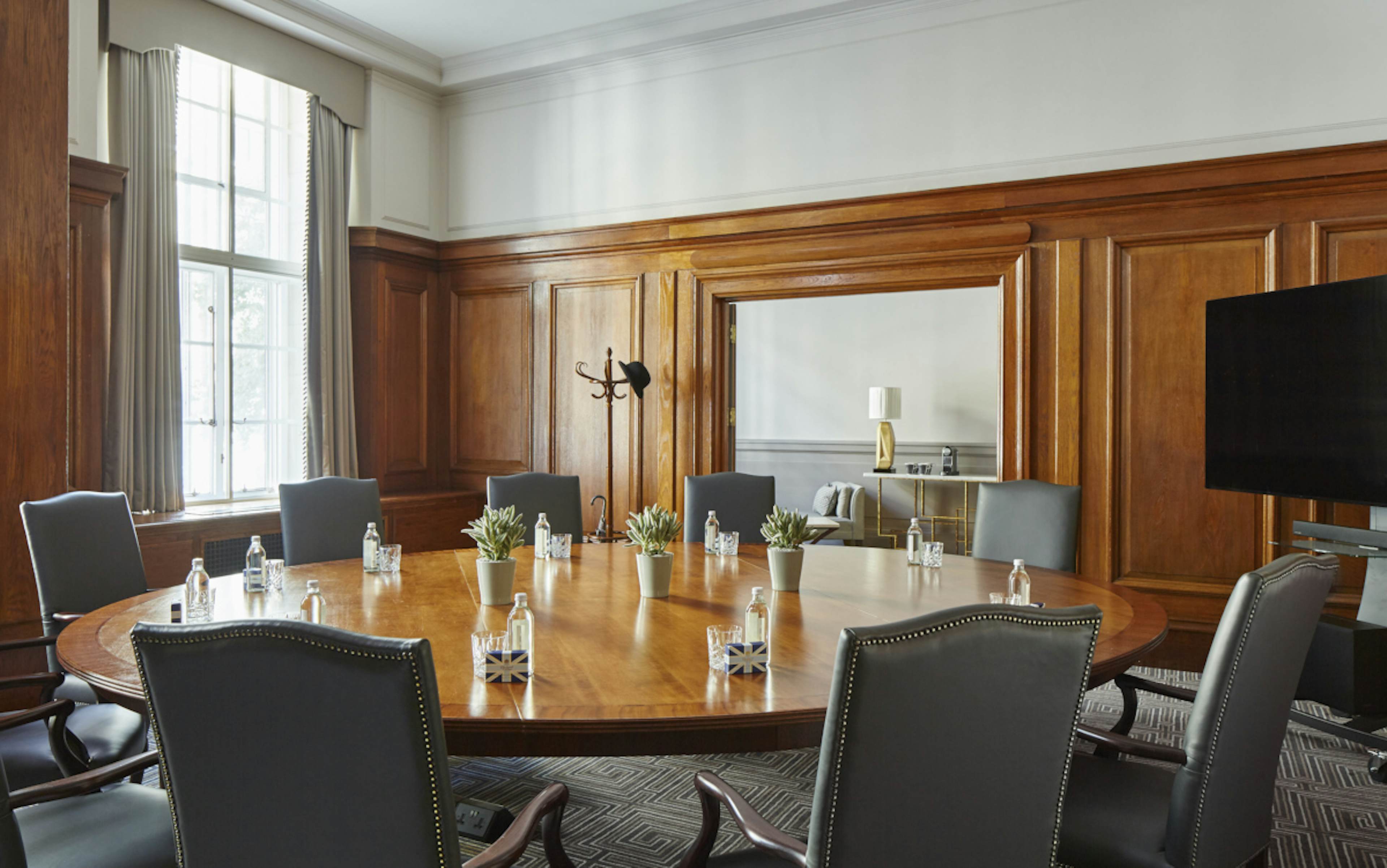 London Marriott Hotel County Hall - Boardroom image 1