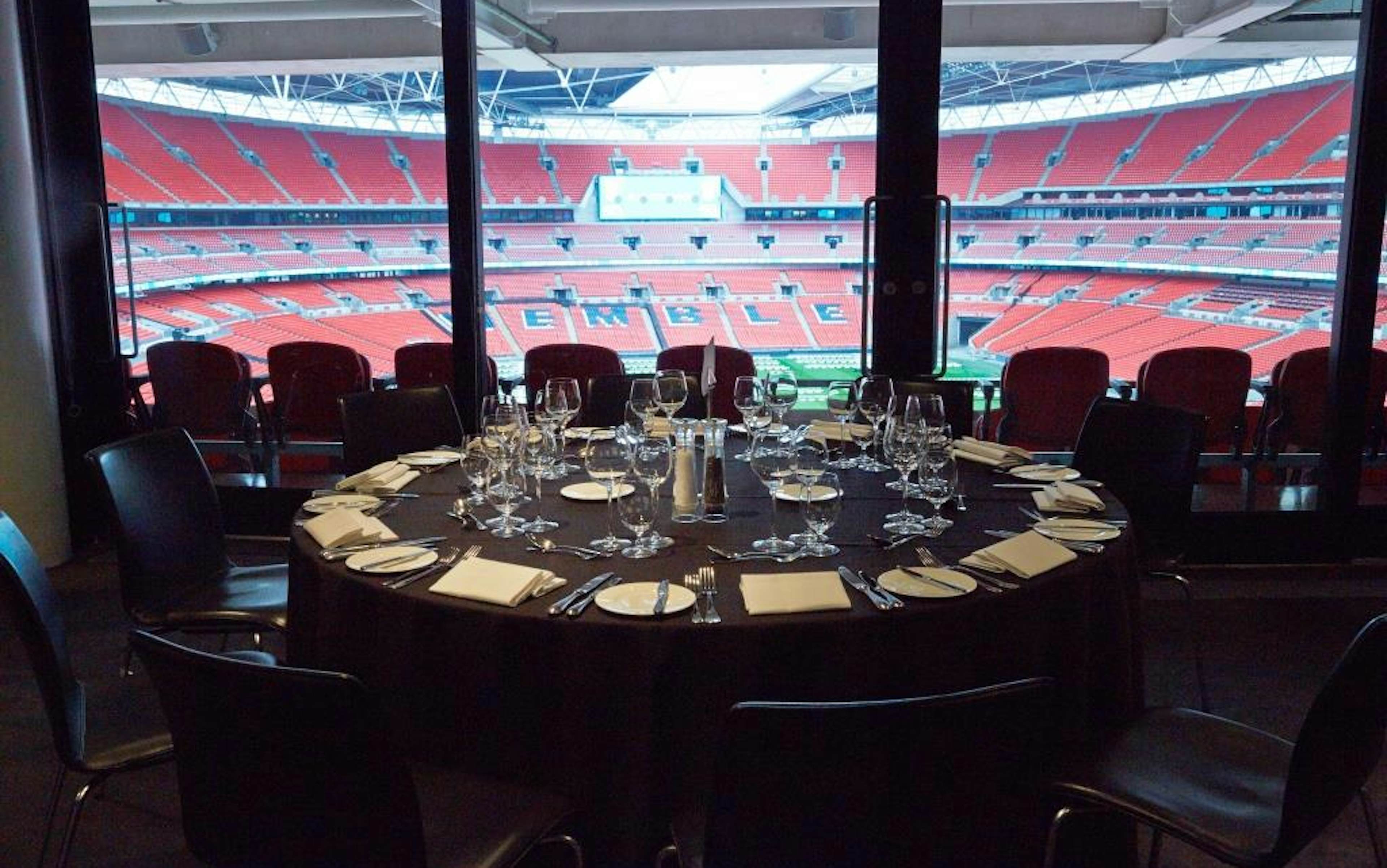 Wembley Stadium - Pitch View Room image 1