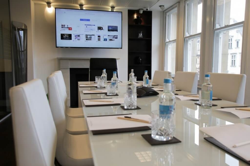 Piccadilly Chambers - Mayfair Boardroom image 5