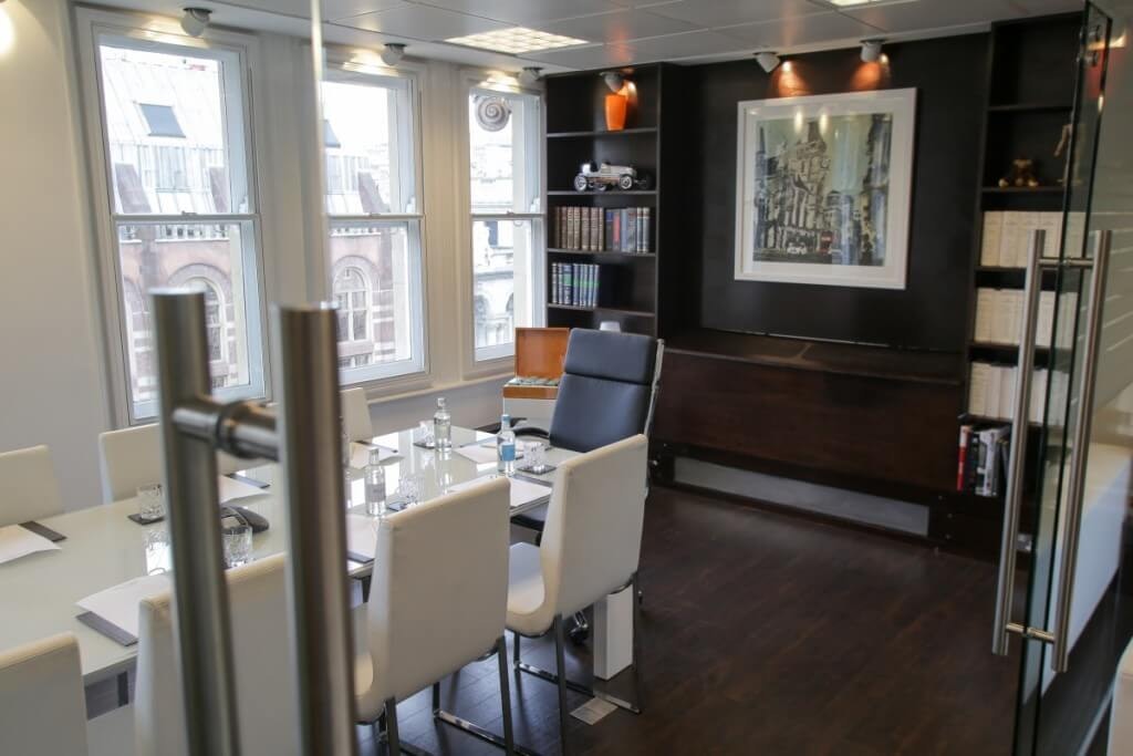 Piccadilly Chambers - Mayfair Boardroom image 6