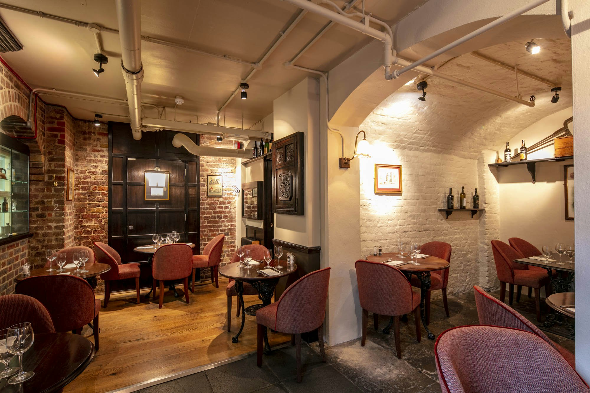 Crusting Pipe - Covent Garden - Full Venue image 2
