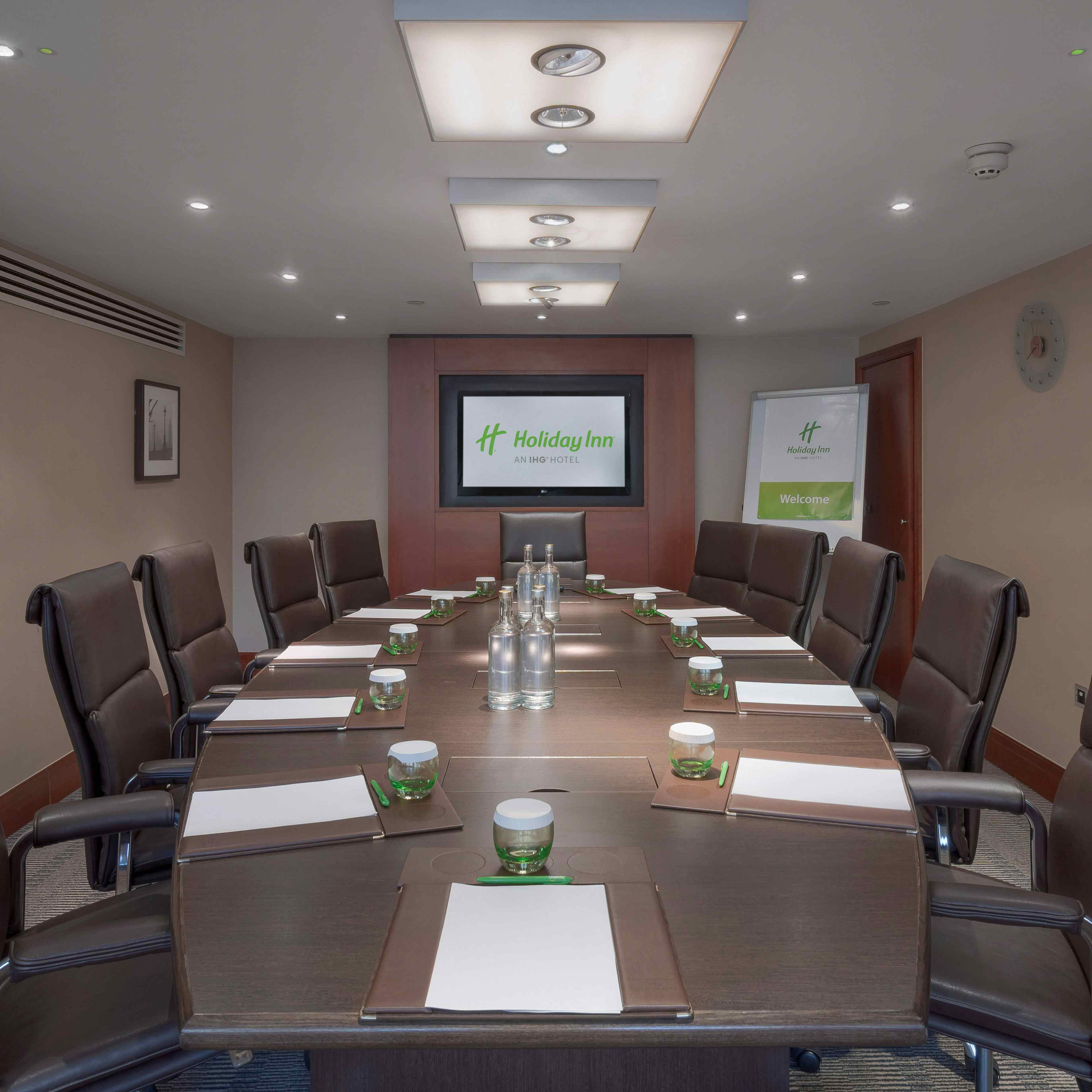 Holiday Inn London Kensington Forum - The Executive Boardroom image 2