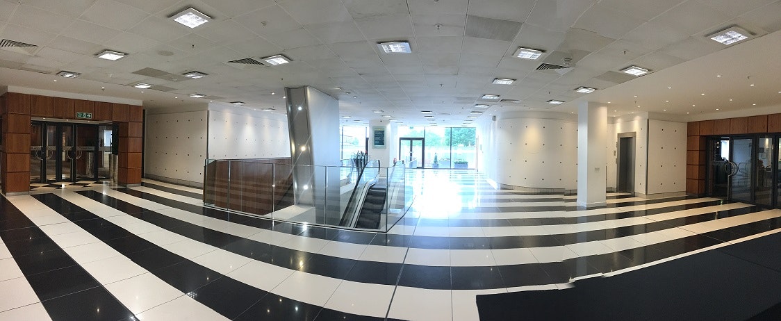 Novotel London West - Champagne Suite image 2