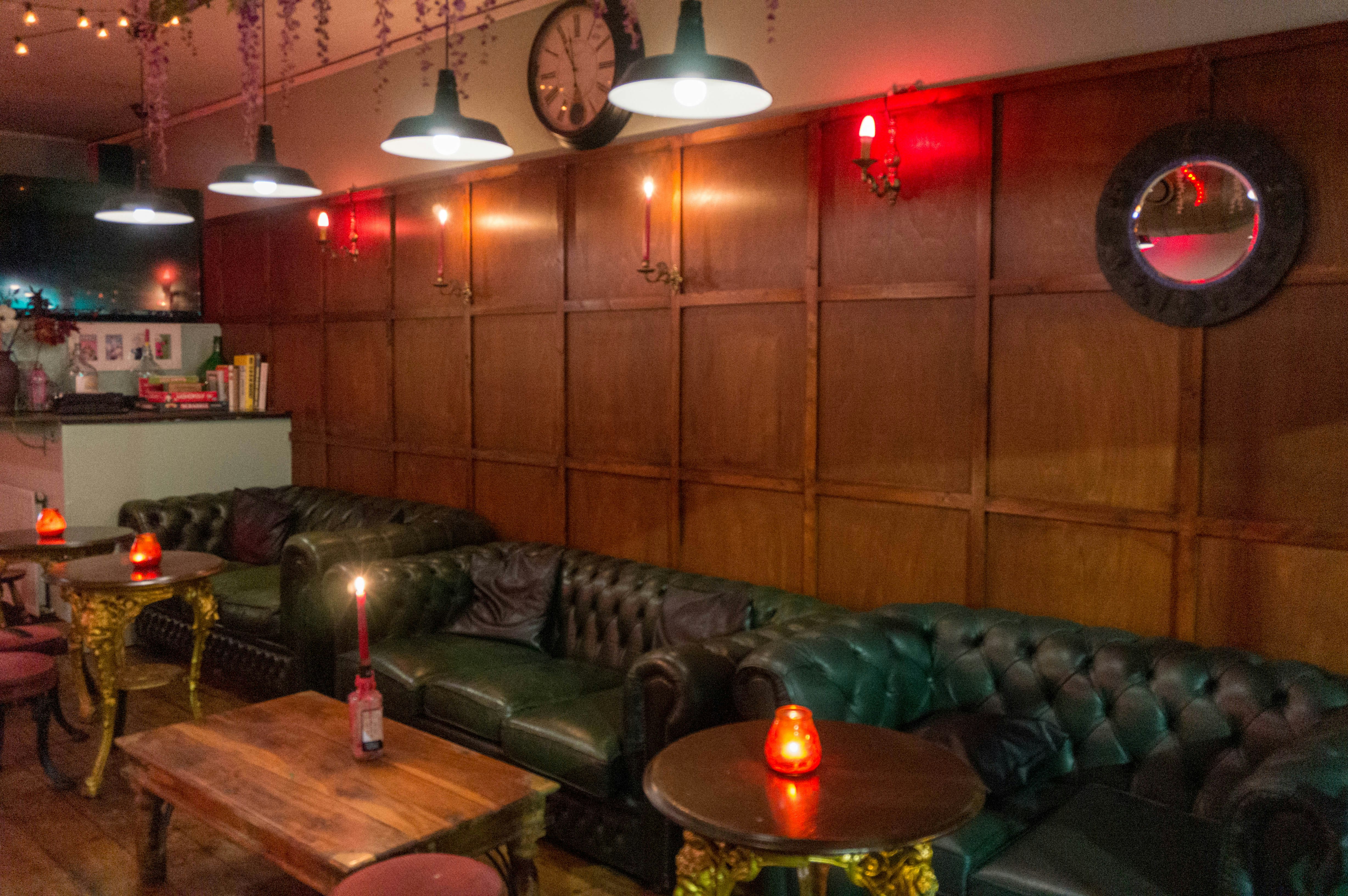 T-Bird  - Main Bar image 5
