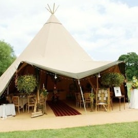 Roundoak Farm - Weddings and Events image 5