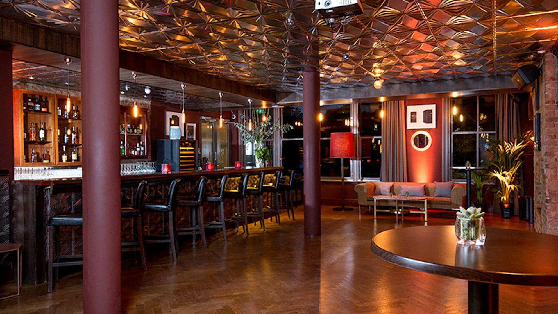 Century Club Cocktail Lounge