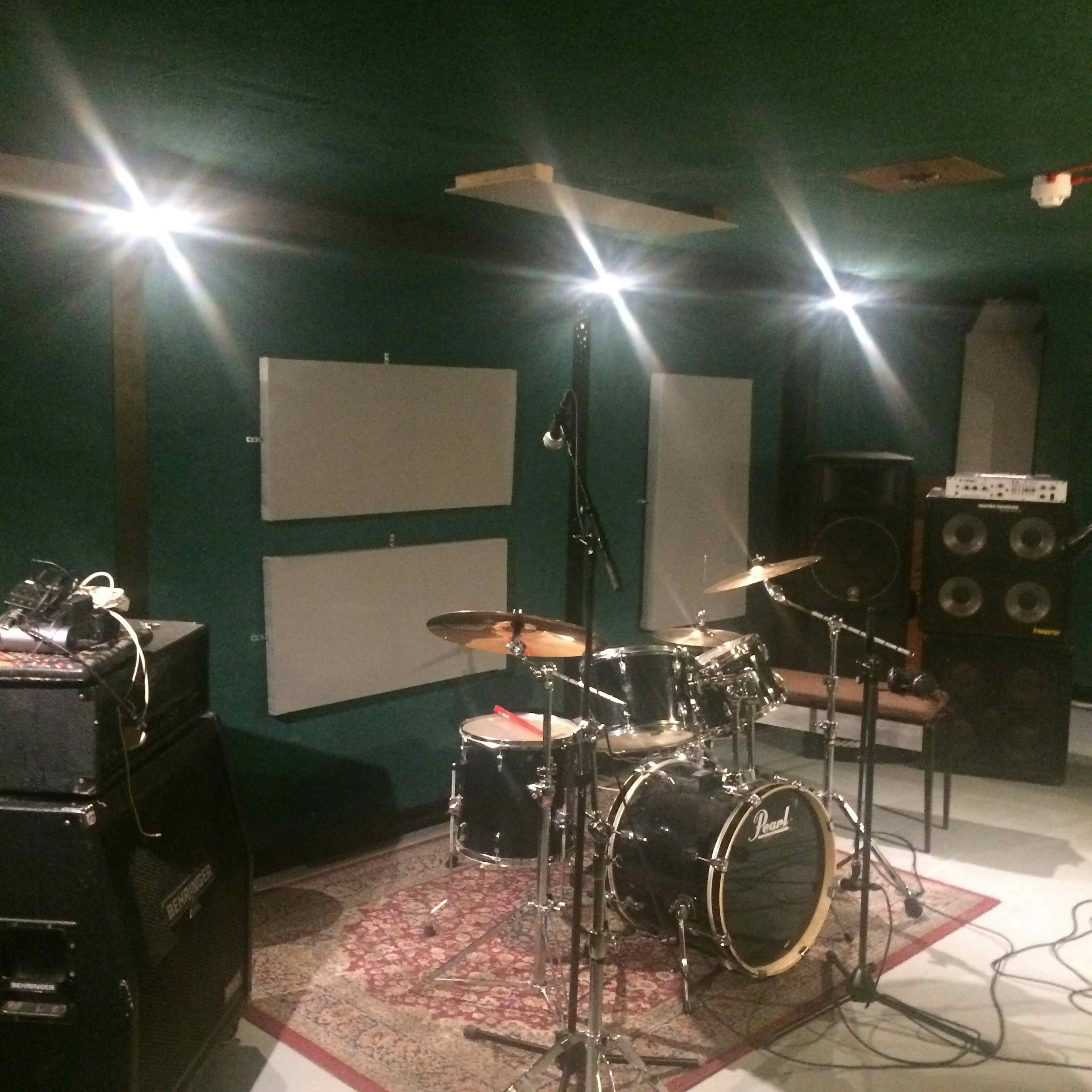 Pulse Rehearsal Studios - Green Room image 2