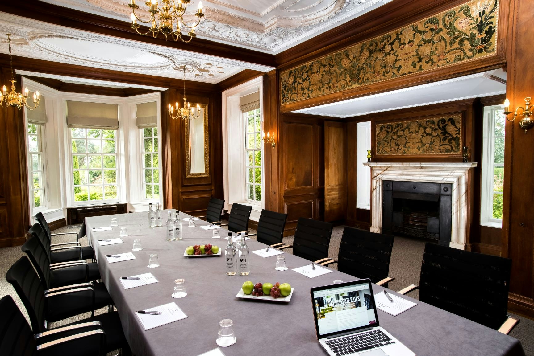 Barnett Hill Hotel - The Drawing Room image 1