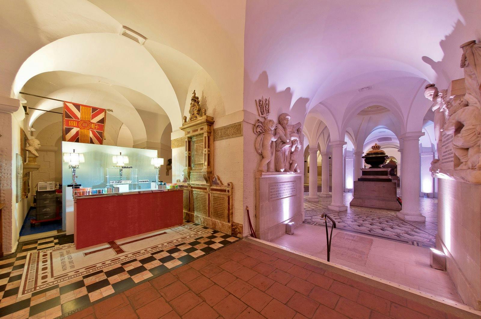 St. Paul's Cathedral - image 2