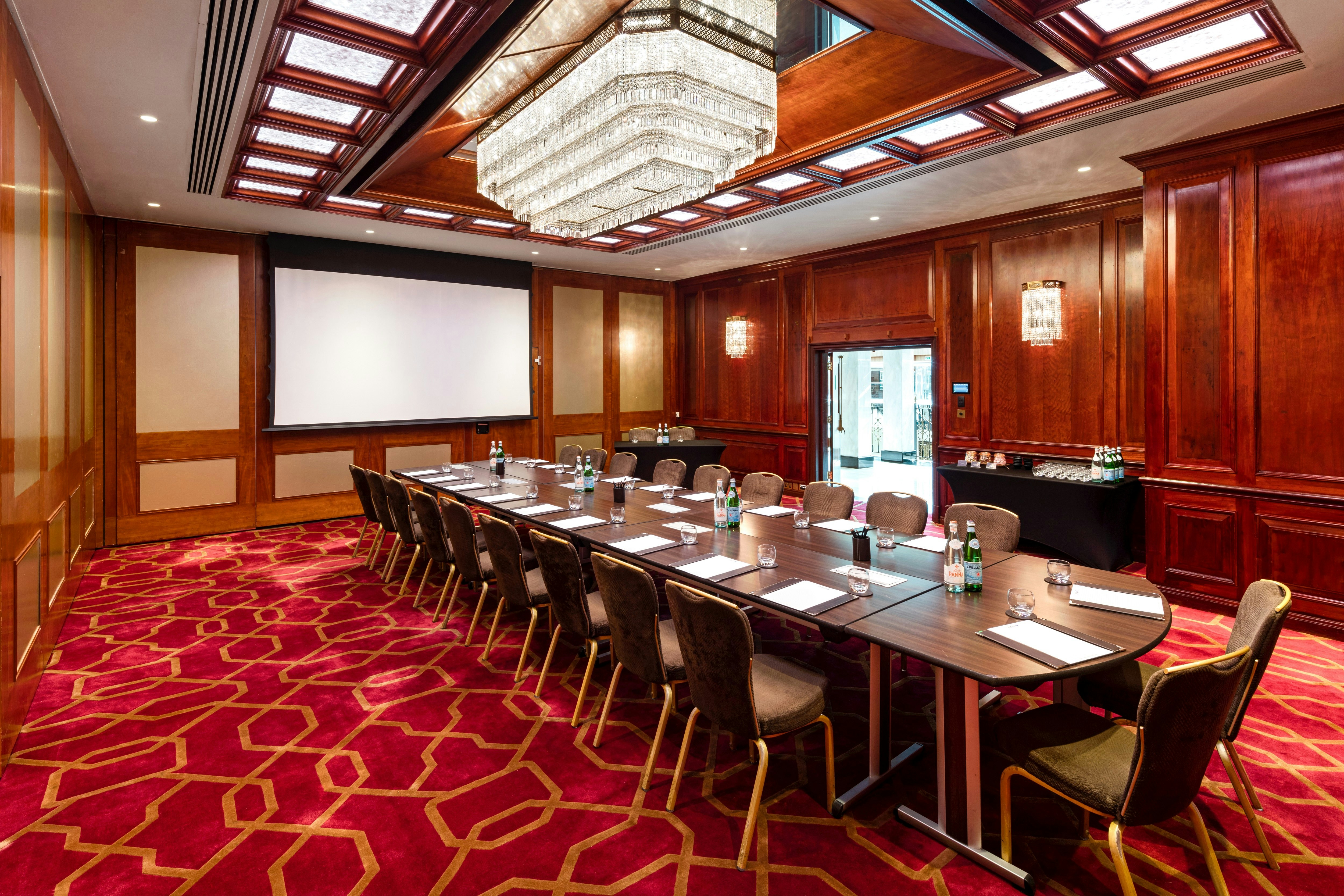 Radisson Blu Edwardian Heathrow - Royal B image 1