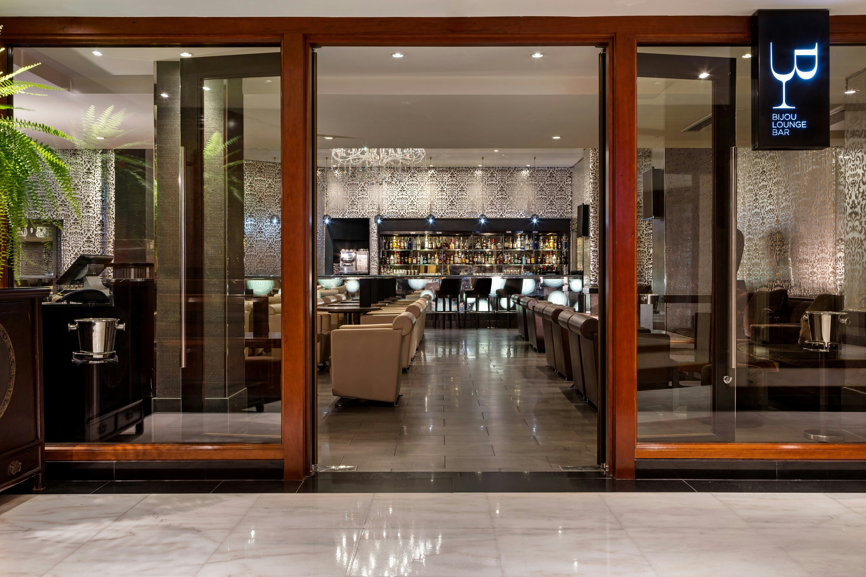 Radisson Blu Edwardian Heathrow - Private Room 17 image 8