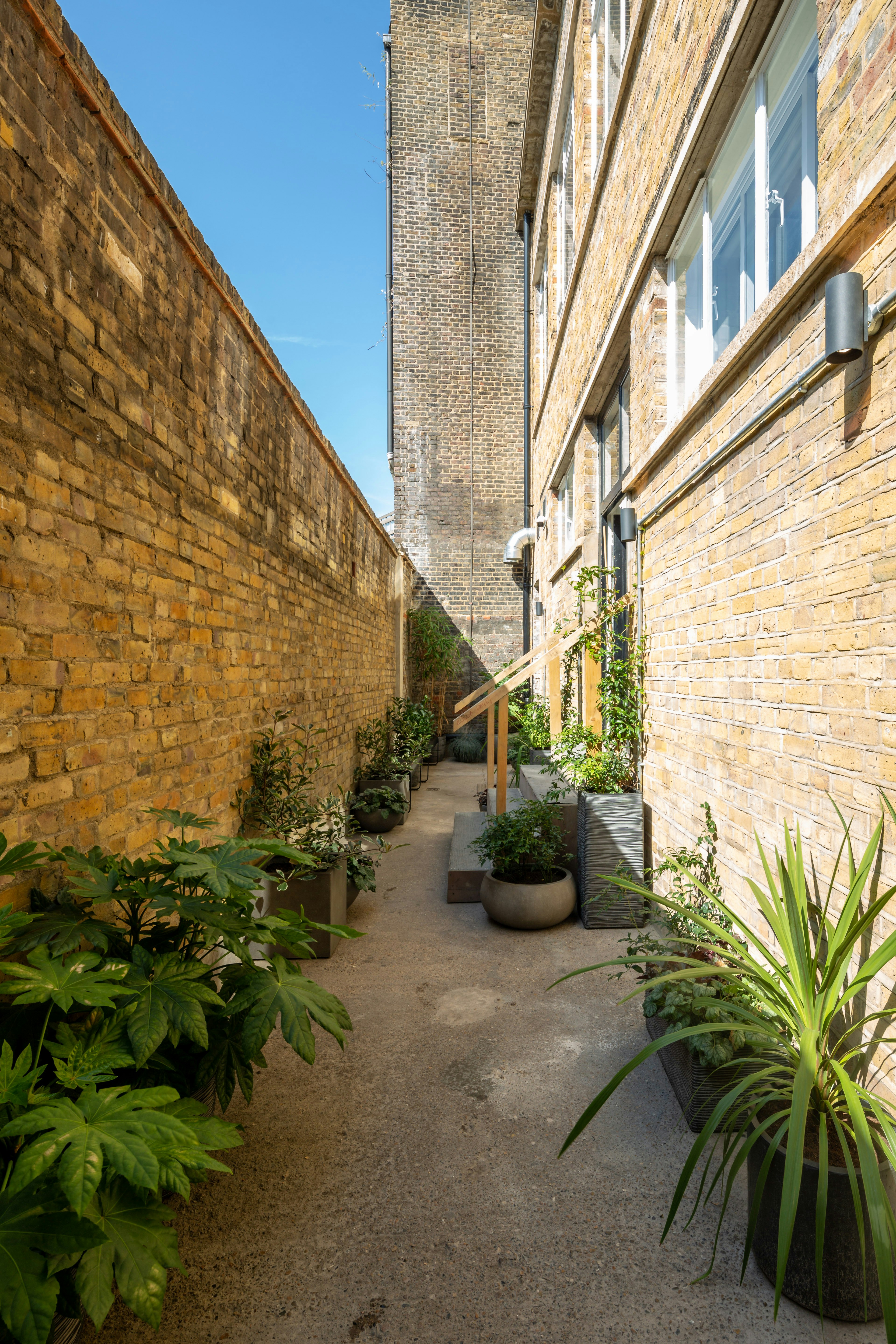 Ministry Venues - Borough - The White Space image 6