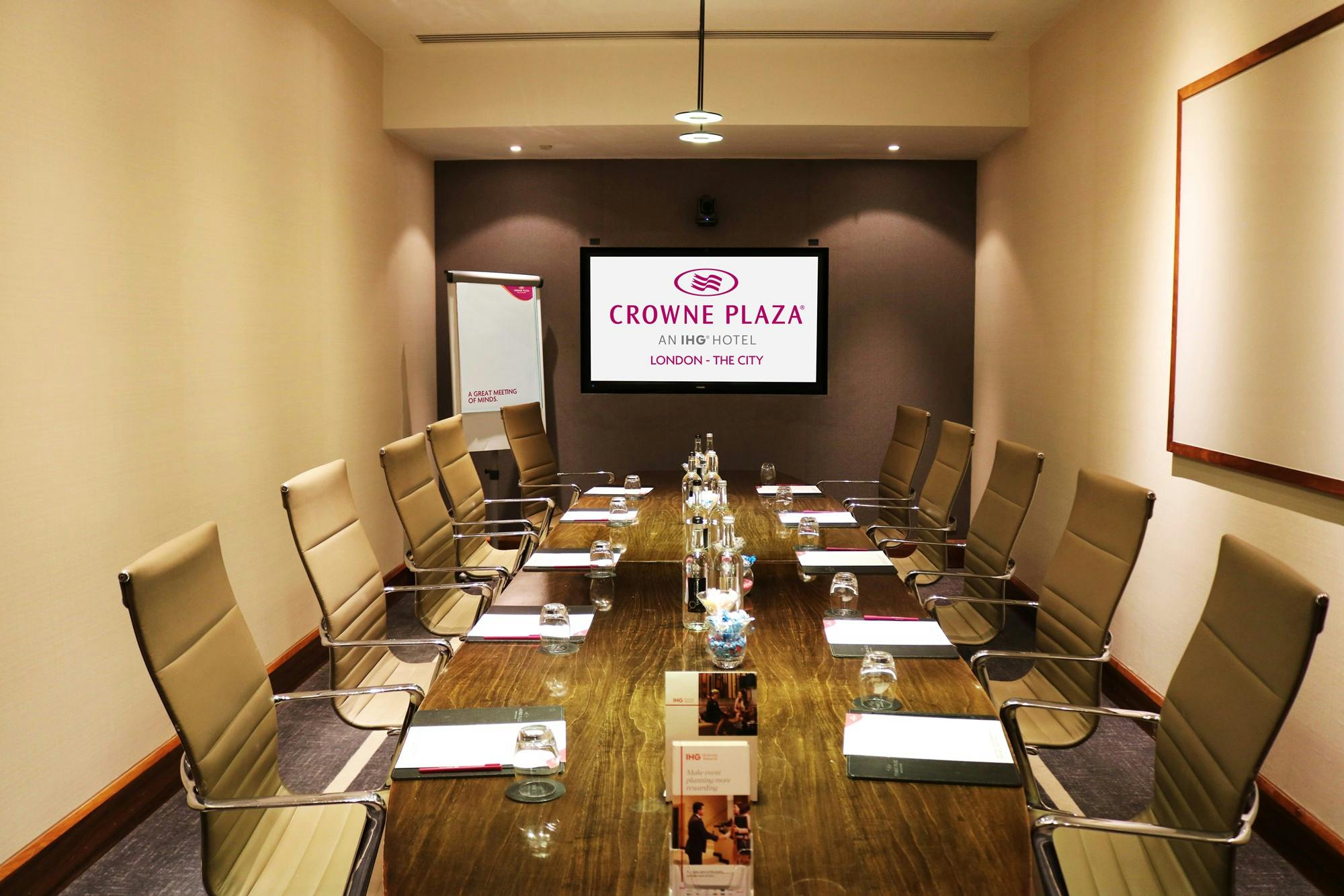 Winslow Boardroom Business Crowne Plaza London The City