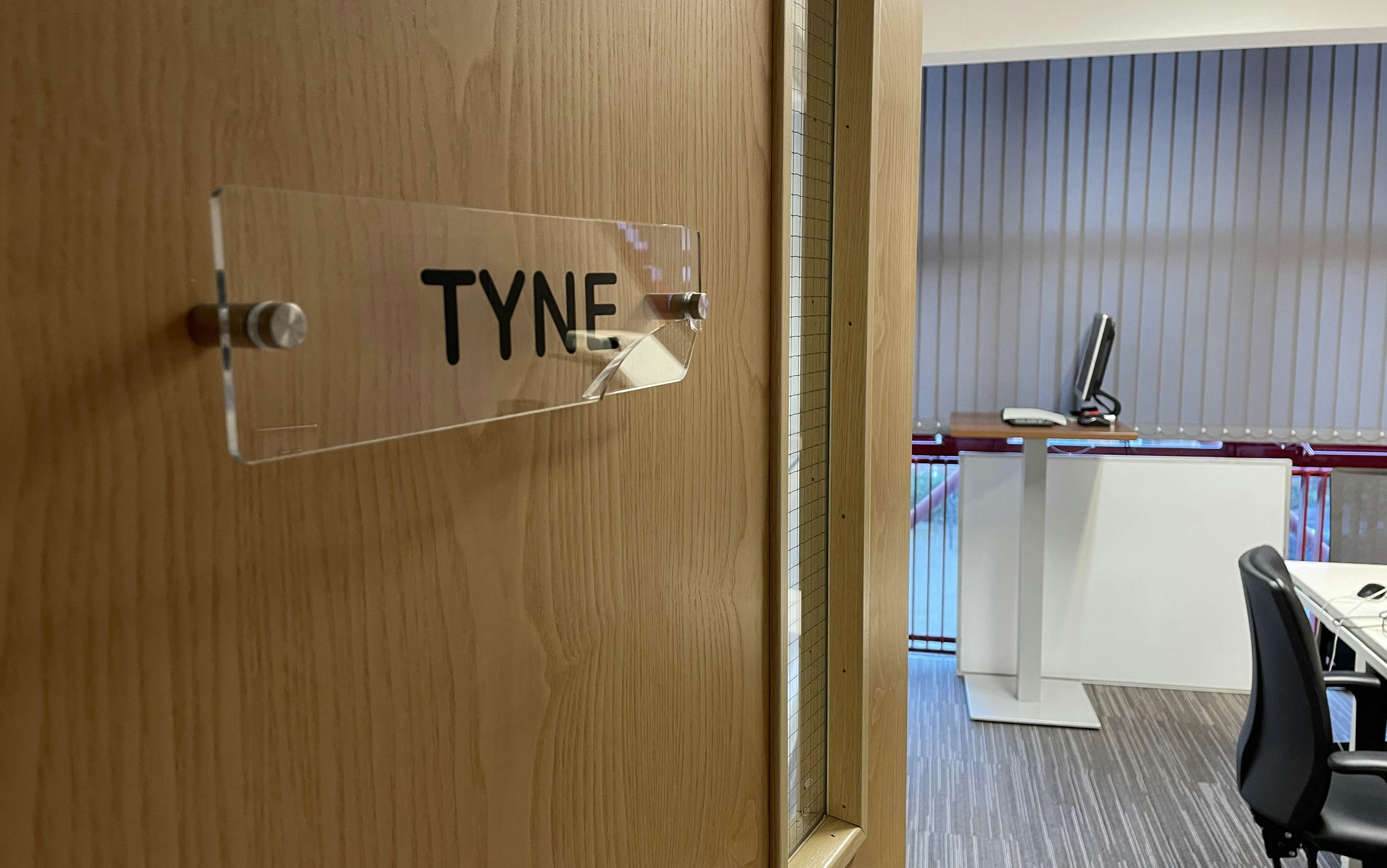 Training Rooms - Skylines Village - Suite Tyne image 1