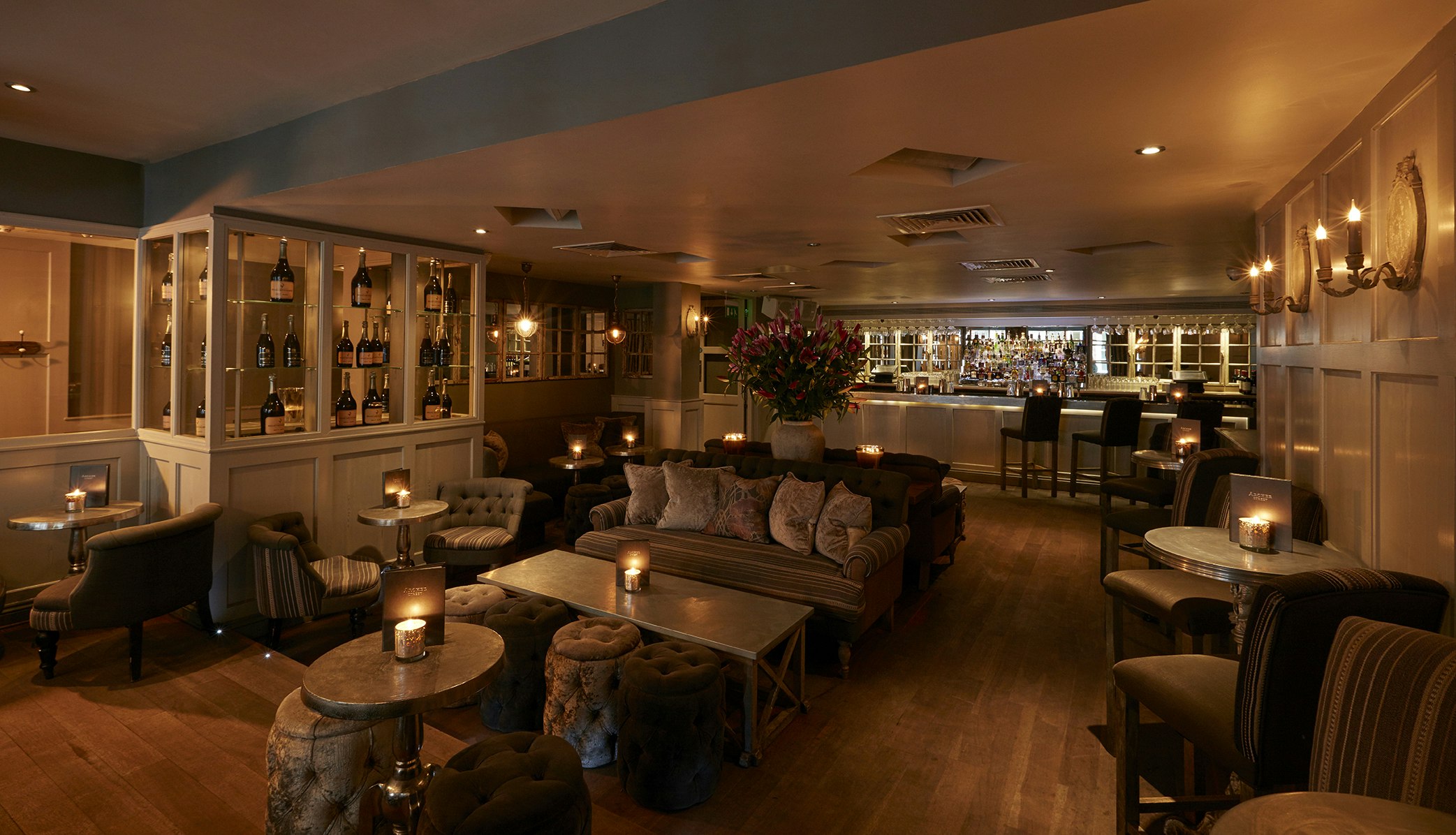 Business | Cocktail Lounge Bar - Ground Floor