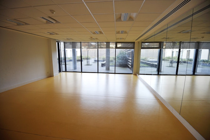 Brent Hub Community Enterprise Centre - Stonecroft Studio image 3