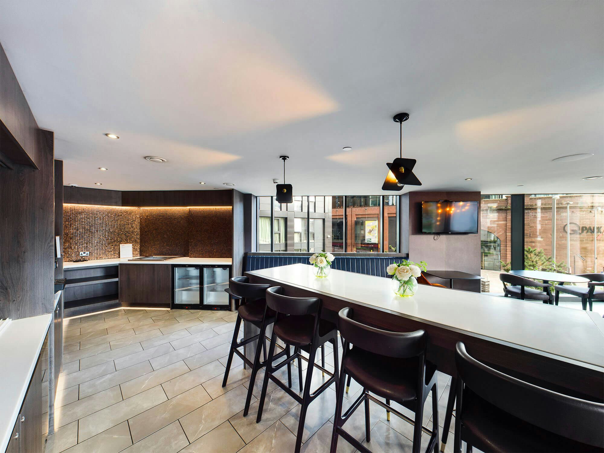 CitySuites I - Executive Lounge  image 4