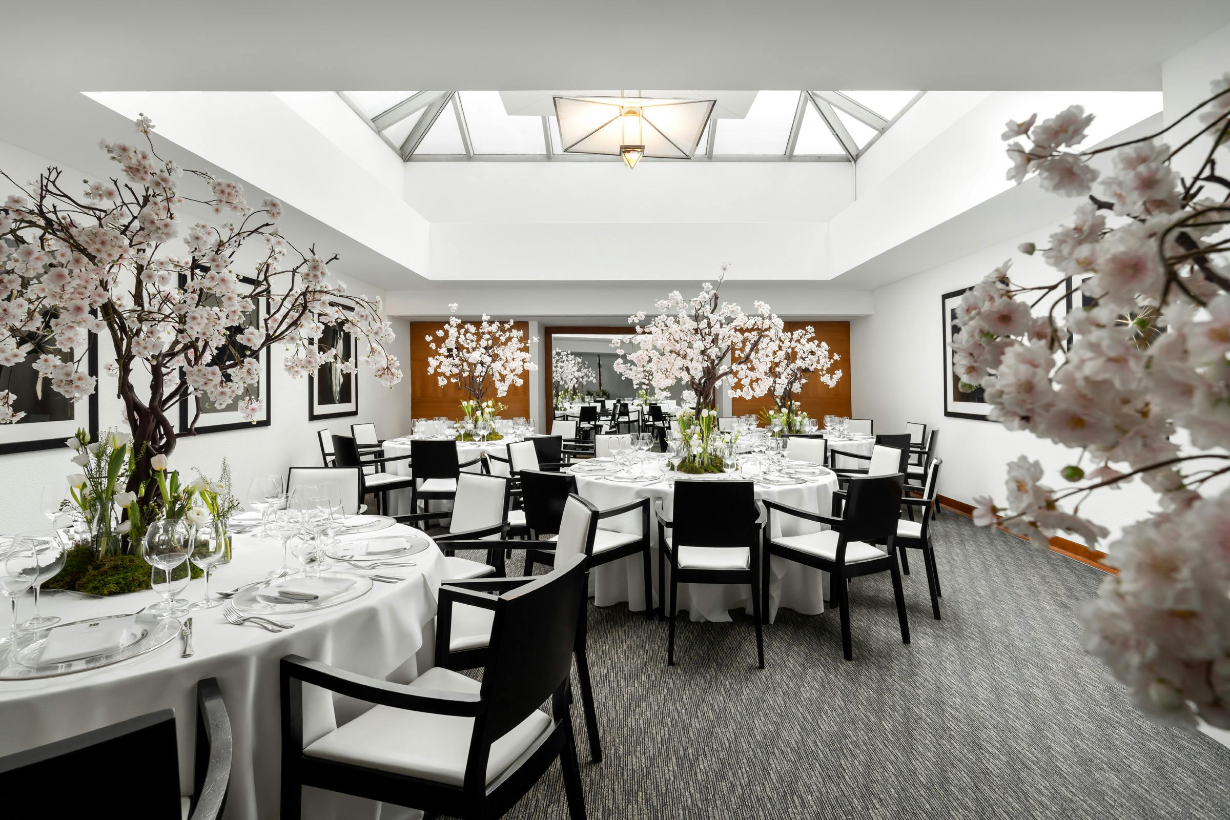 White Room | COMO Metropolitan London 