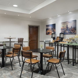 Delta Hotels by Marriott Liverpool - Tate image 2