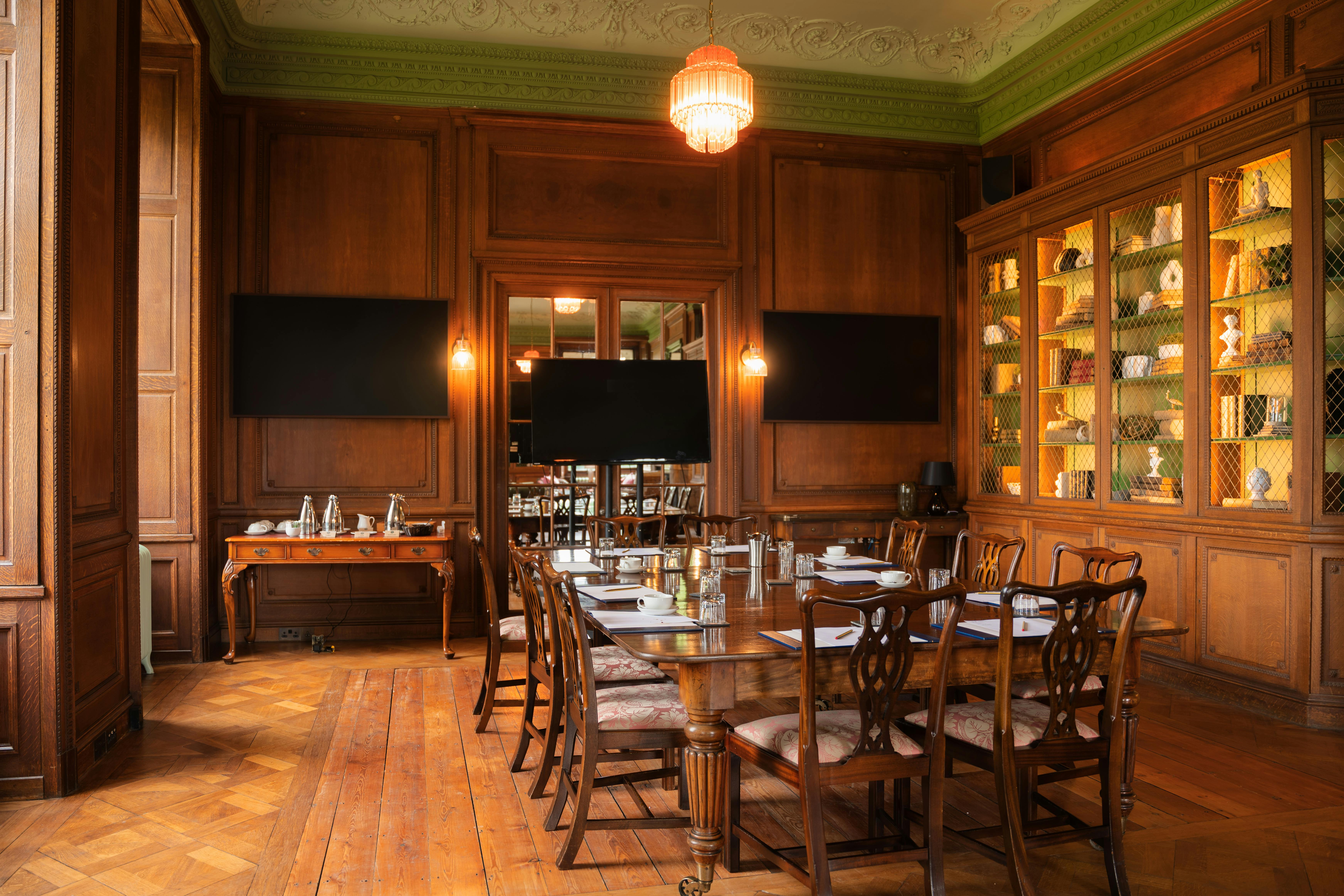 Hartham Park - image 1