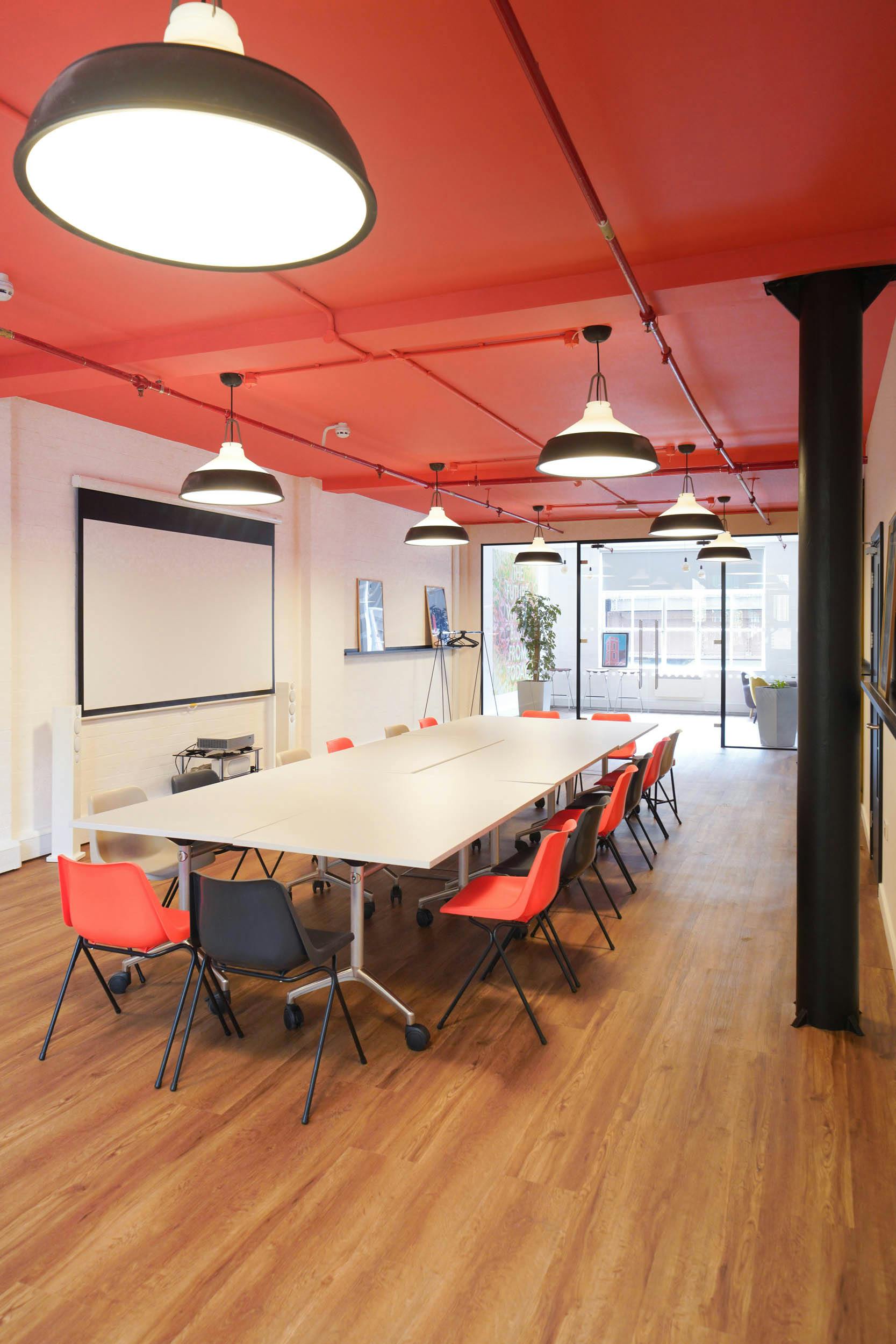 London Bridge Hive - image 1