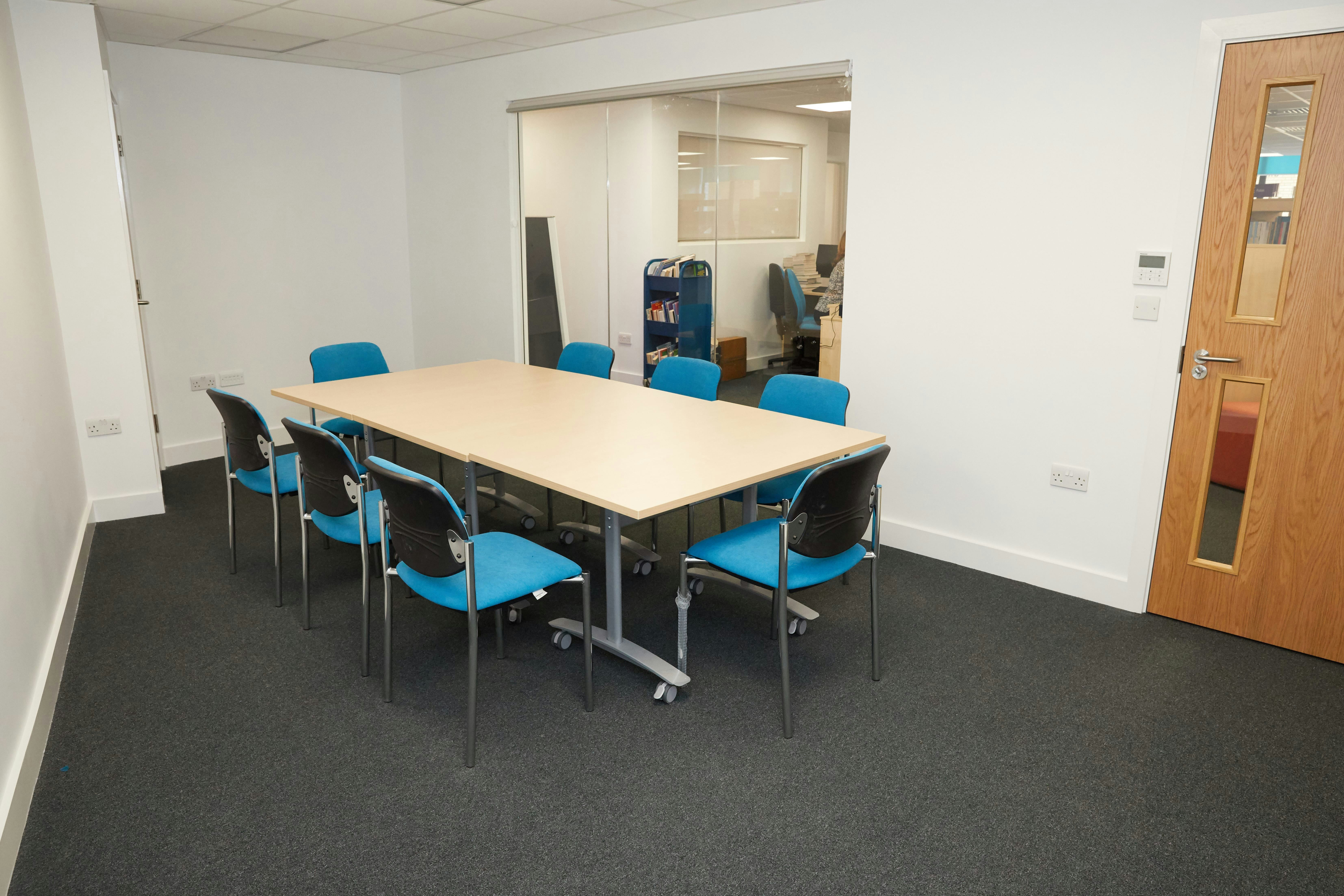 Grove Vale Library - Grove Vale Library Meeting Room image 4