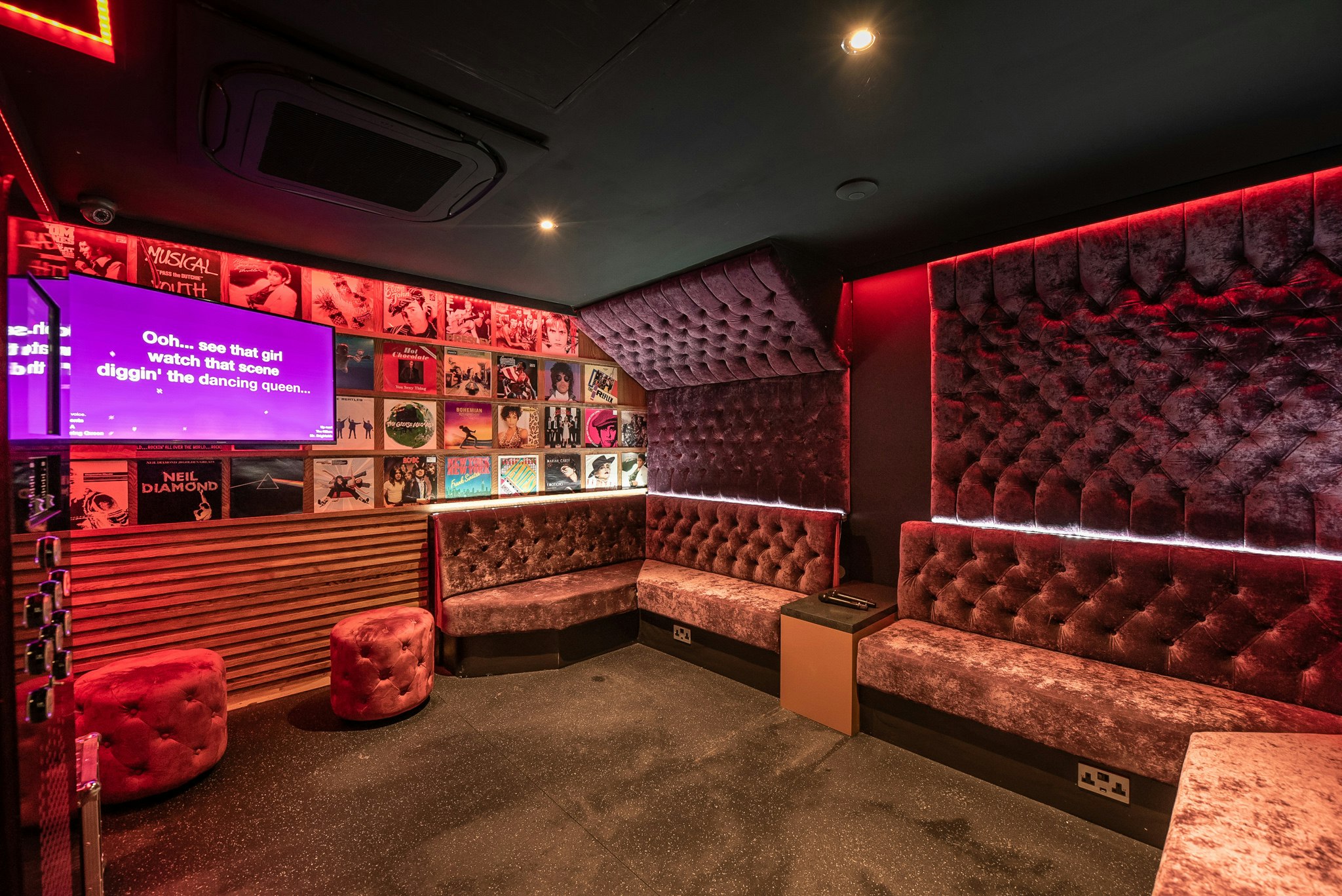 Lucky Voice Holborn - Bar Area image 3