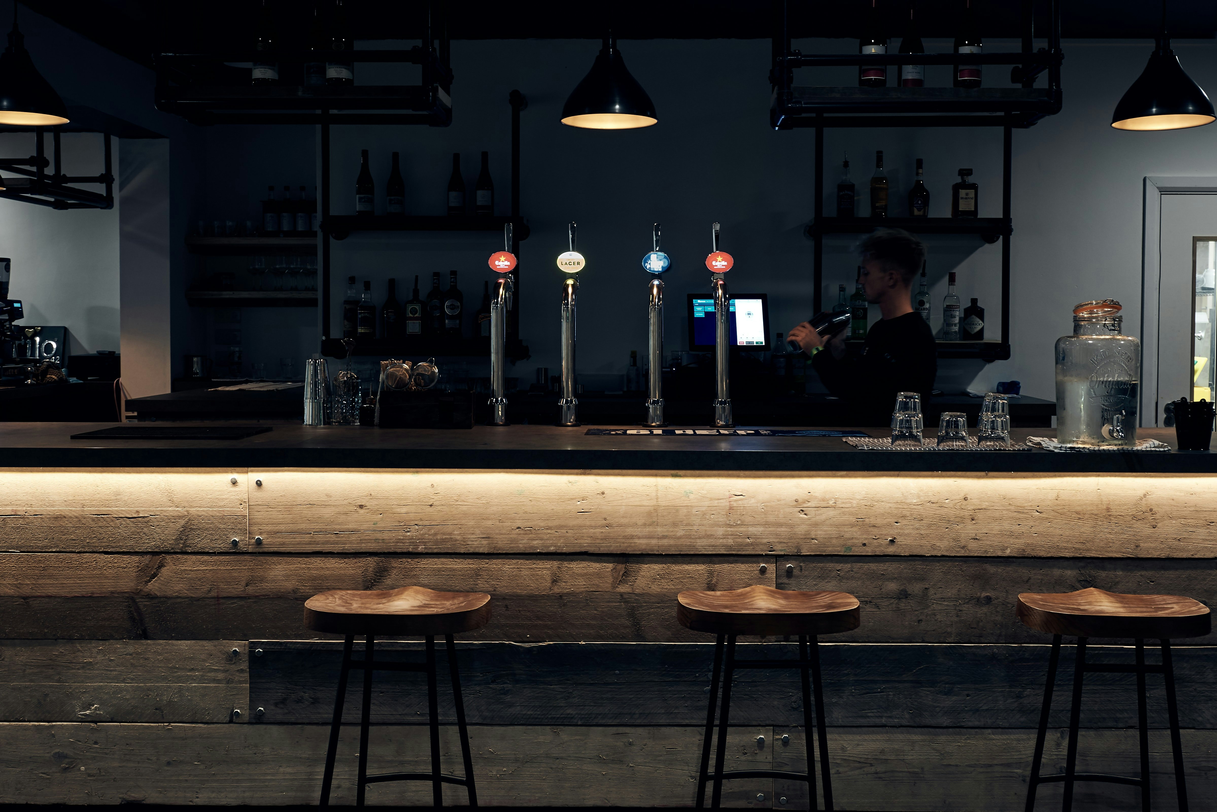 The View Bar and Restaurant at Graystone Manchester - Bar and Restaurant image 5