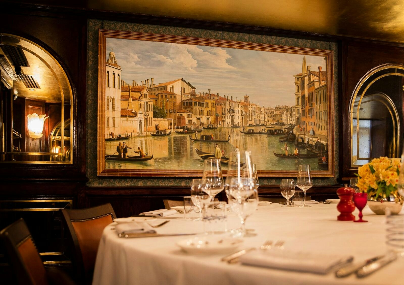 Harry's Dolce Vita - The Canaletto Room image 2
