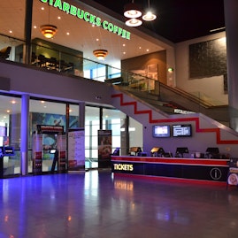 Cineworld Wembley - Reception Spaces image 7