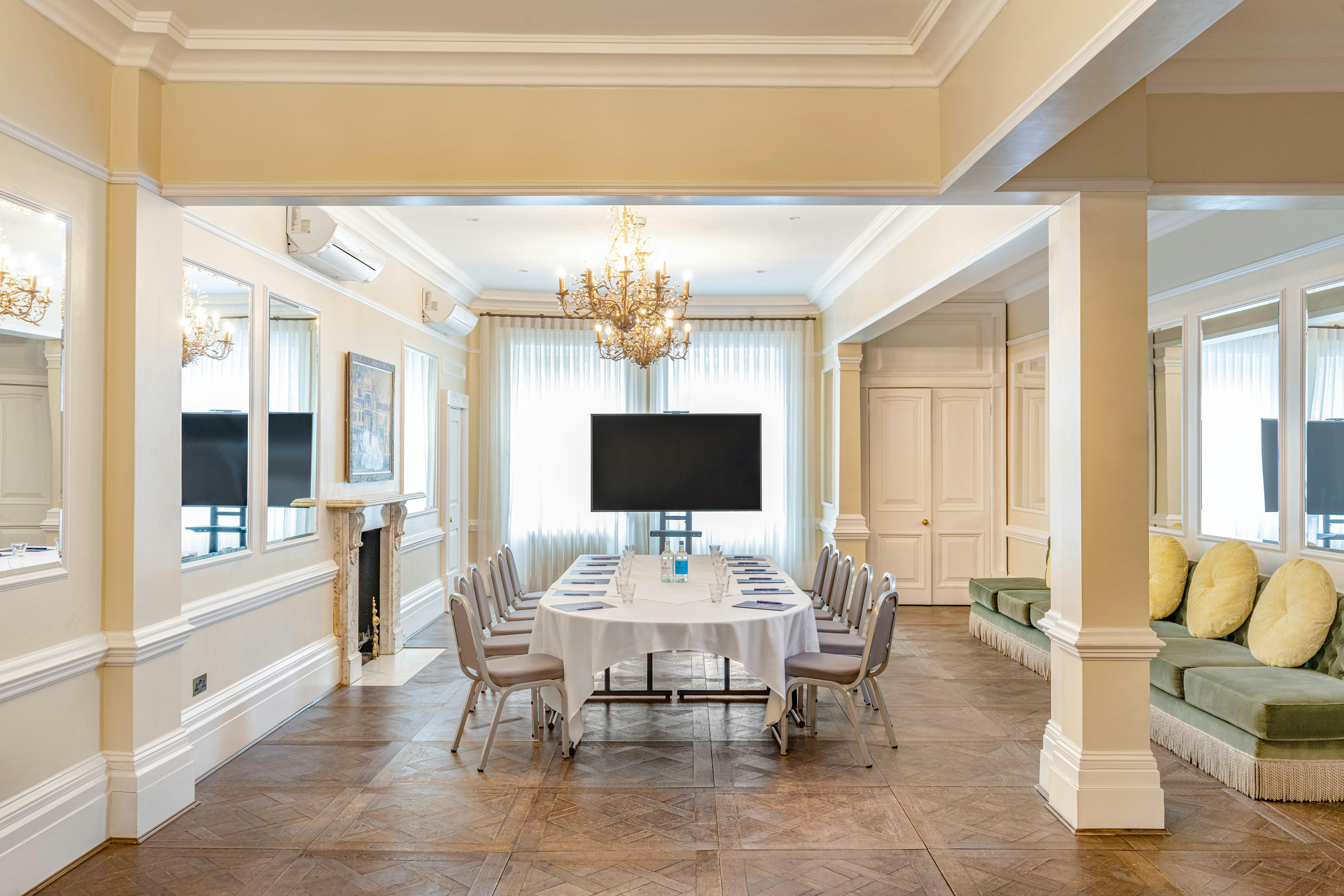 Richmond Harbour Hotel - image 2