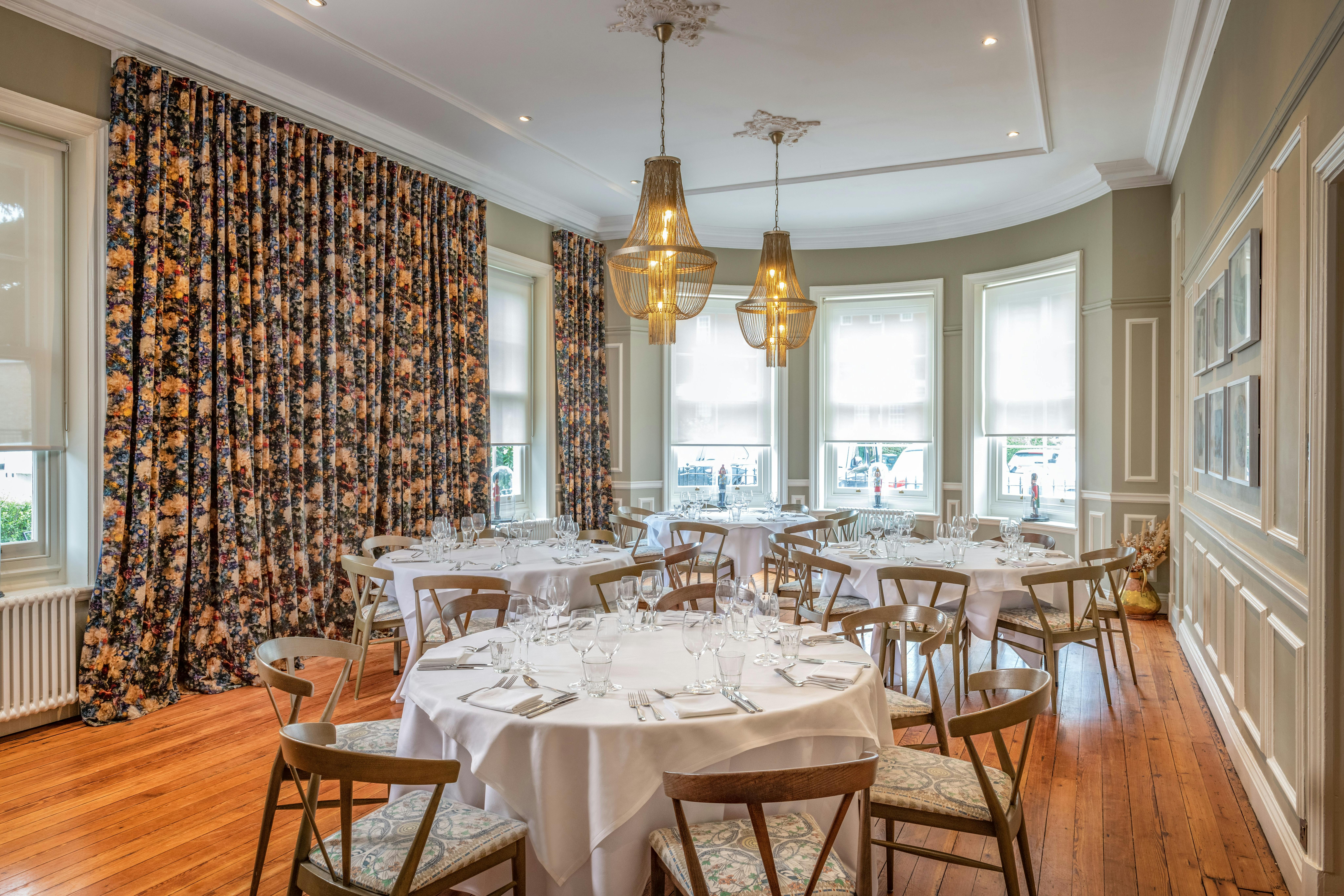 Richmond Harbour Hotel - image 3