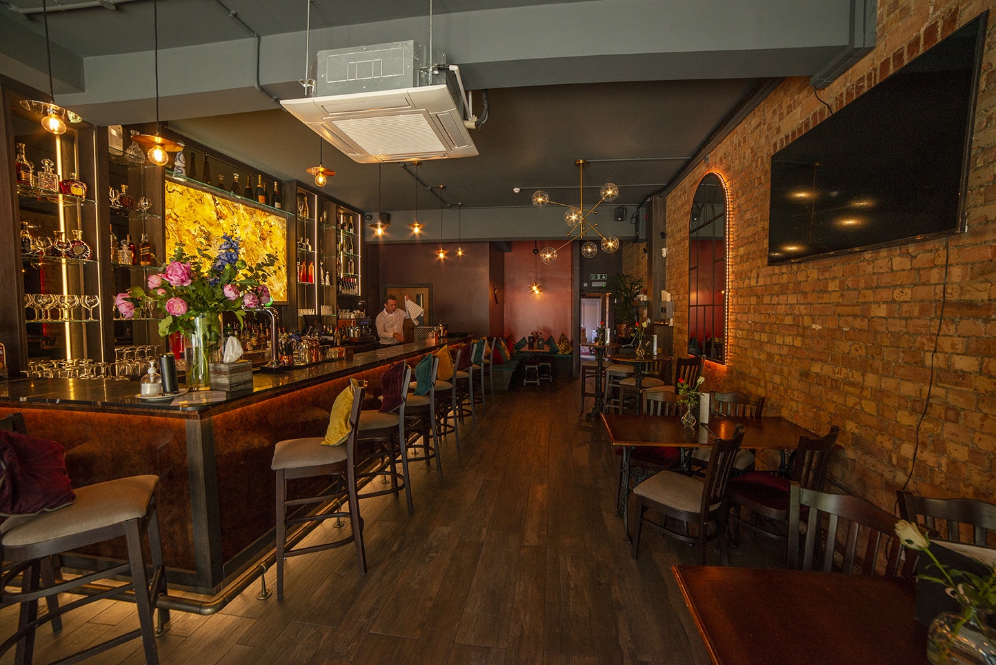 BAR 8 - Whole Venue image 1
