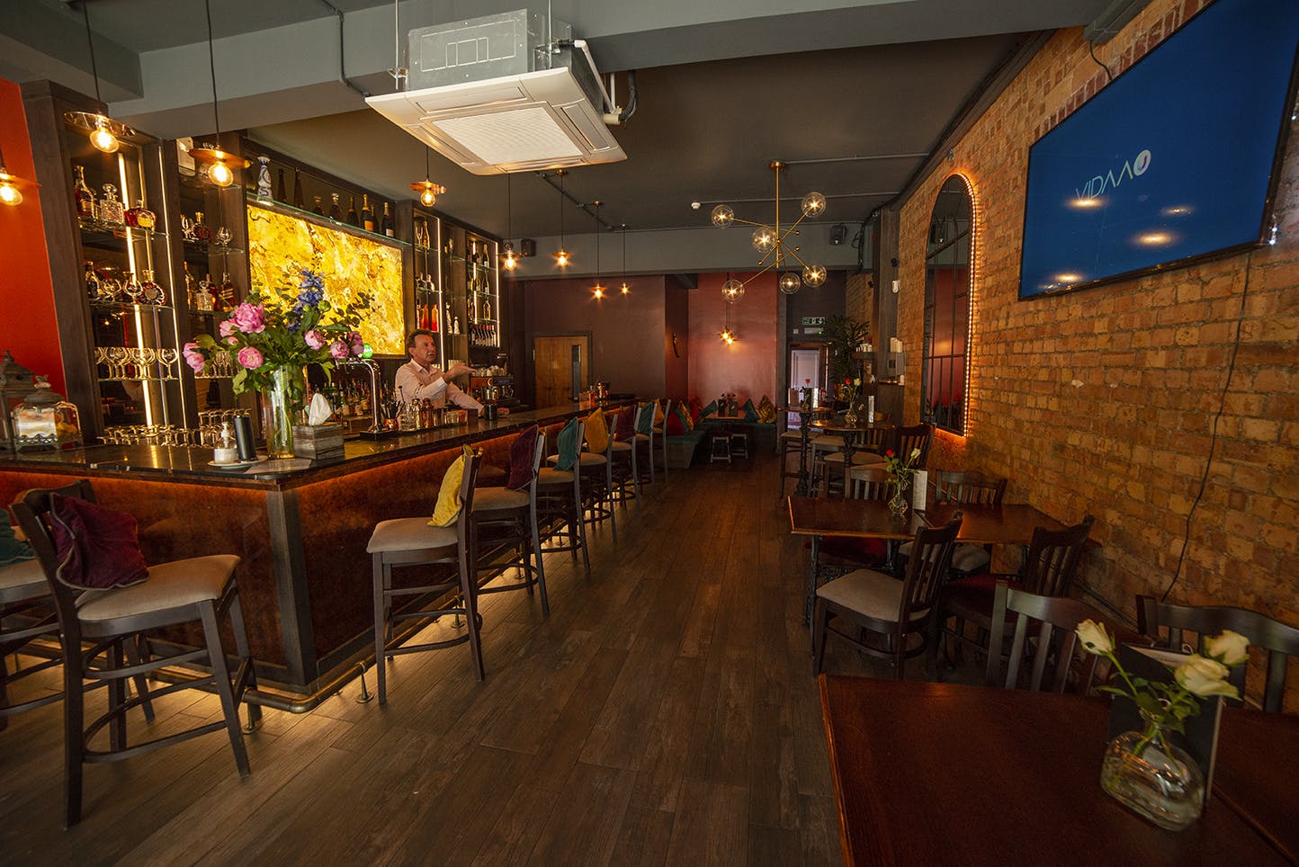 BAR 8 - image 2
