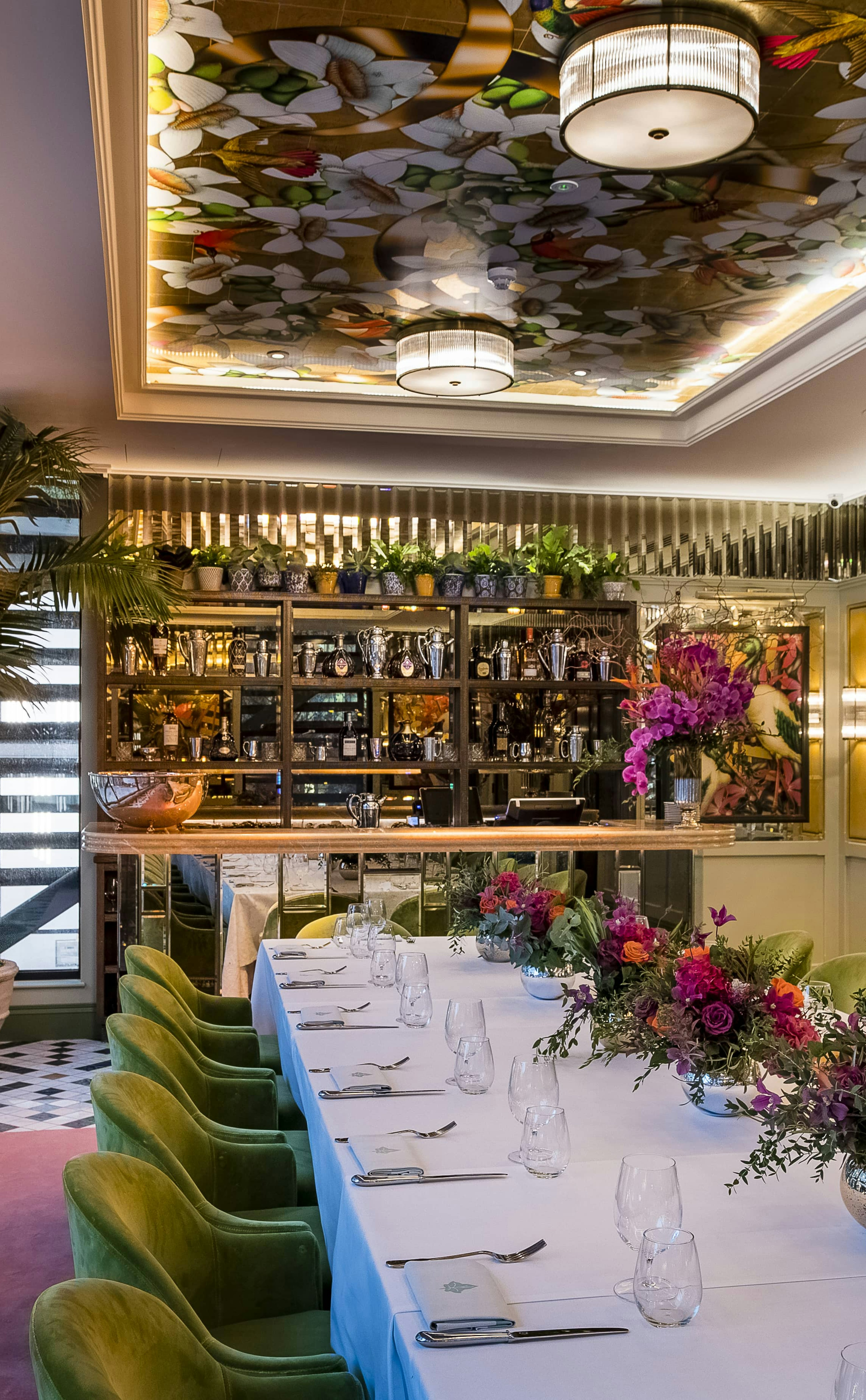 Classy Restaurants - The Ivy Spinningfields