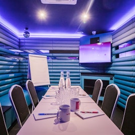 Lucky Voice Holborn - Private Karaoke Rooms image 3