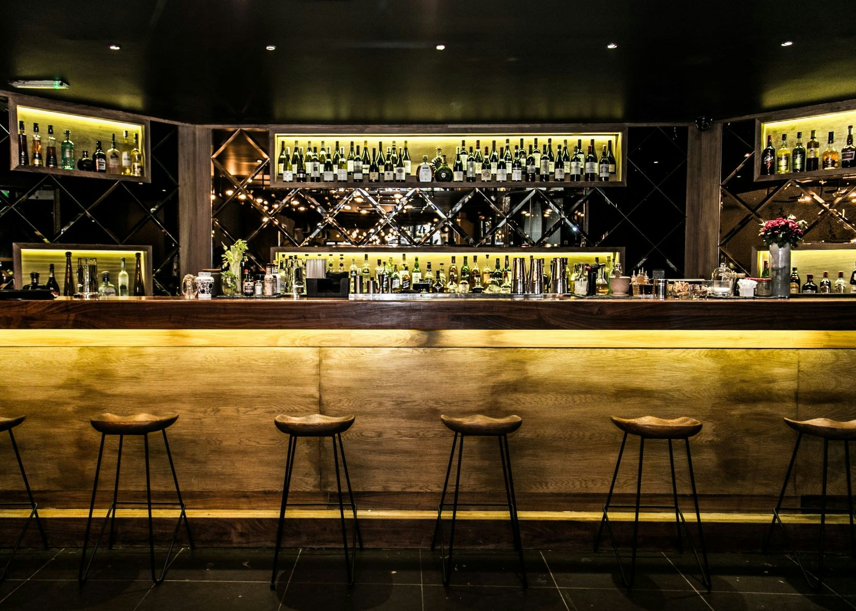 Maddox Club Mayfair - Wilfred's Lounge, Bar & Terrace image 5