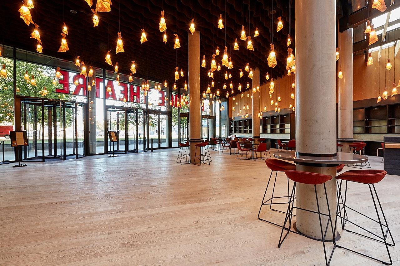 Bridge Theatre - Main Foyer image 4