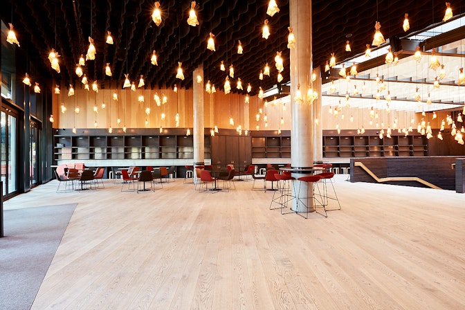 Bridge Theatre - Main Foyer image 3