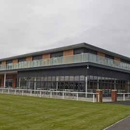 Newbury Racecourse - The Owners Club image 3