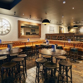 The Running Horse - The Bar area image 1